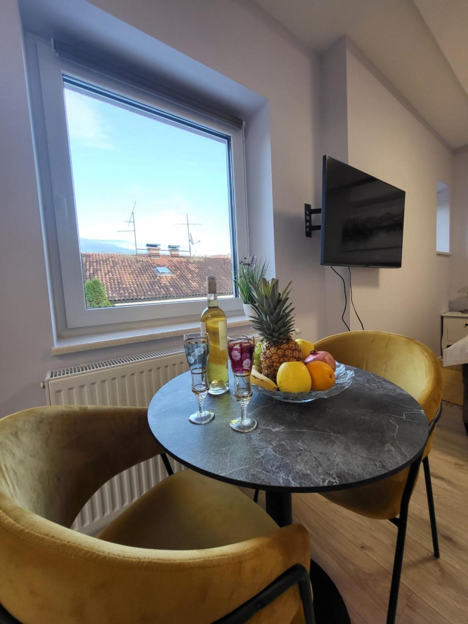 Villa Vino & Grad Загреб Екстериор снимка