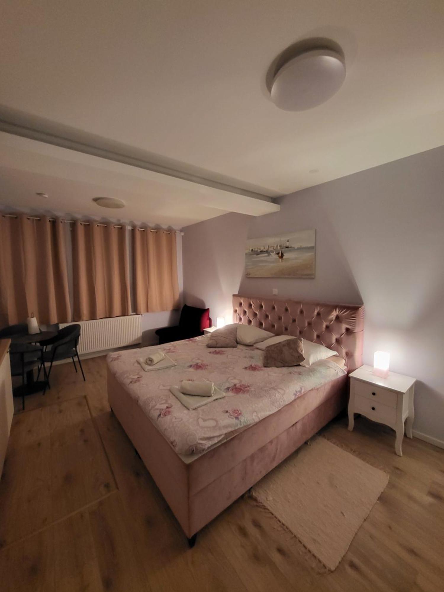 Villa Vino & Grad Загреб Екстериор снимка